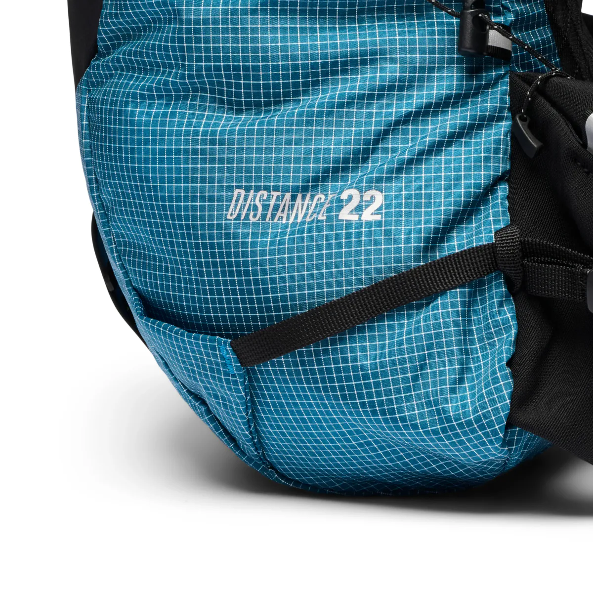 Black Diamond Distance 22 Backpack desert sky